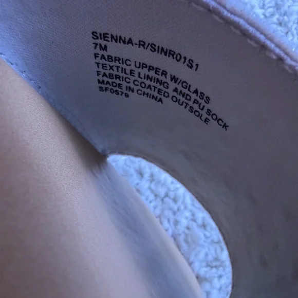 Women’s 7 Steve Madden Sienna-R Rhinestone Sandals NEW - Picture 8 of 9